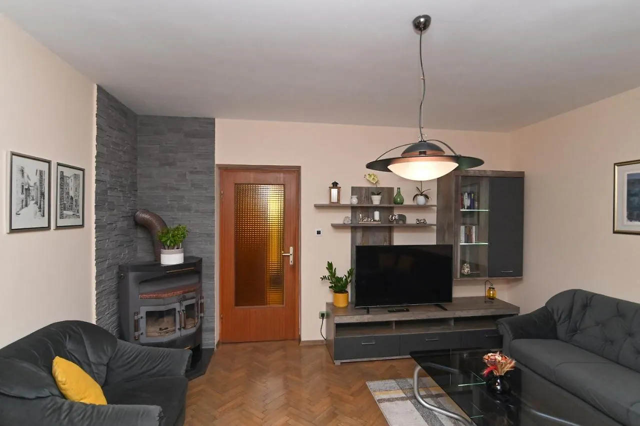 Apartment Gogo Опатия 0*,